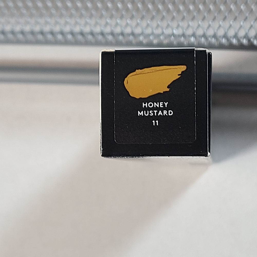 Fenty Beauty Bright Fix Eye Brightener - Color Honey Mustard NIB .34 Oz 10 Ml - Picture 4 of 10